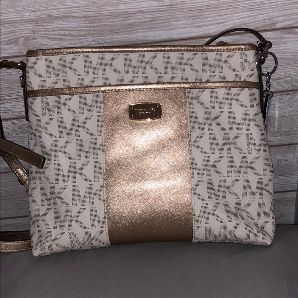 Micheal Kors Purse